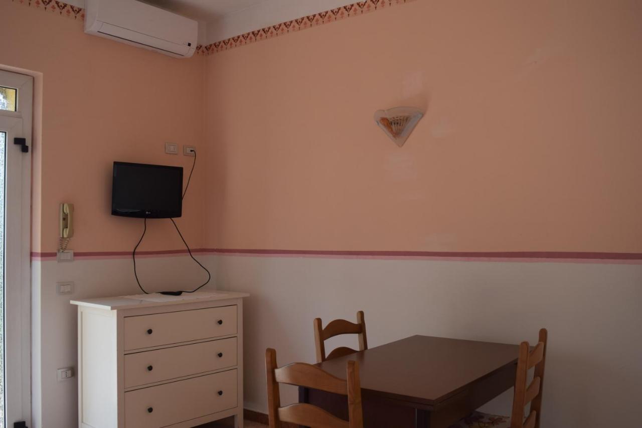 Albergo Trattoria Fioravante Peschiera del Garda Esterno foto