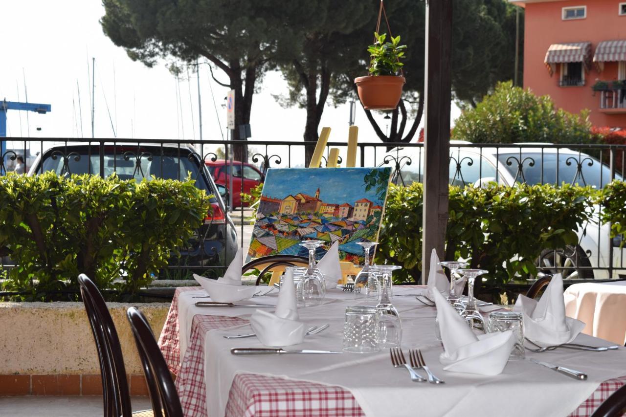 Albergo Trattoria Fioravante Peschiera del Garda Esterno foto