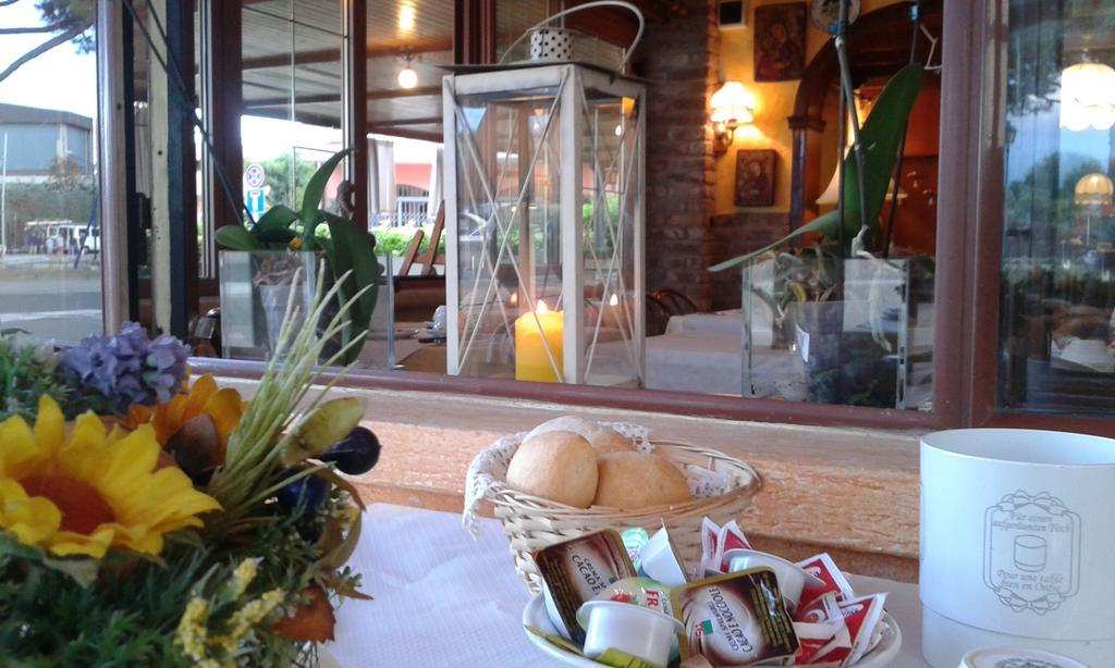 Albergo Trattoria Fioravante Peschiera del Garda Esterno foto