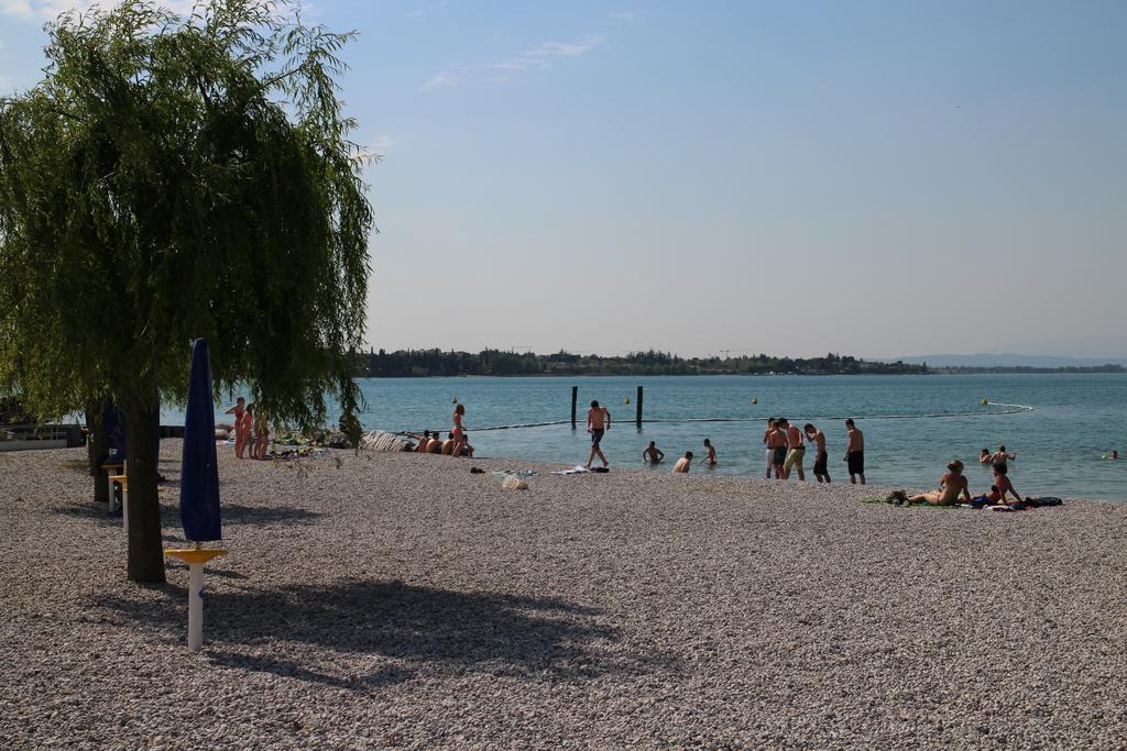 Albergo Trattoria Fioravante Peschiera del Garda Esterno foto