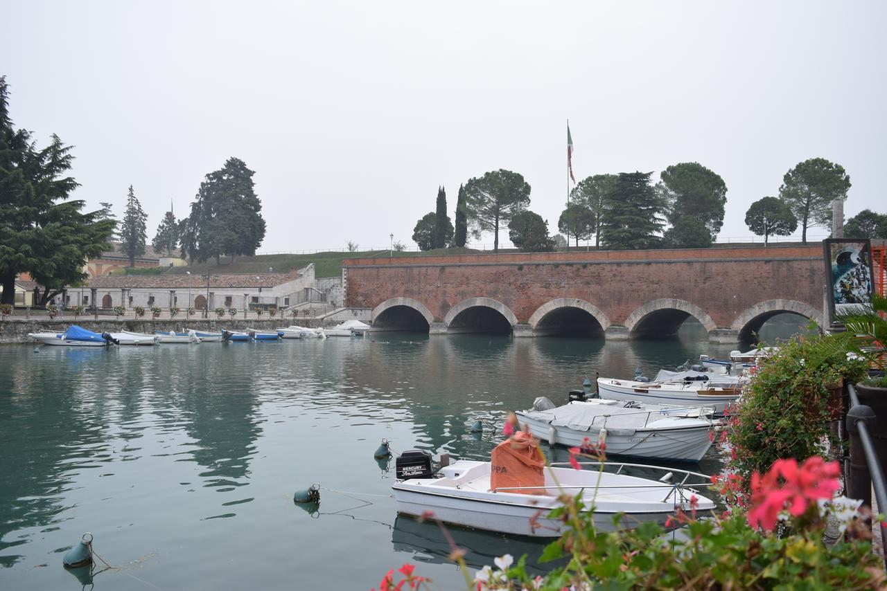 Albergo Trattoria Fioravante Peschiera del Garda Esterno foto