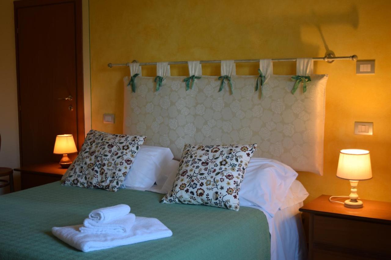 Albergo Trattoria Fioravante Peschiera del Garda Esterno foto